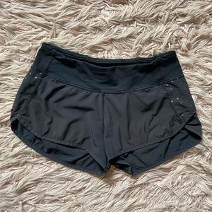 Lululemon black reflective speed shorts women’s size 4